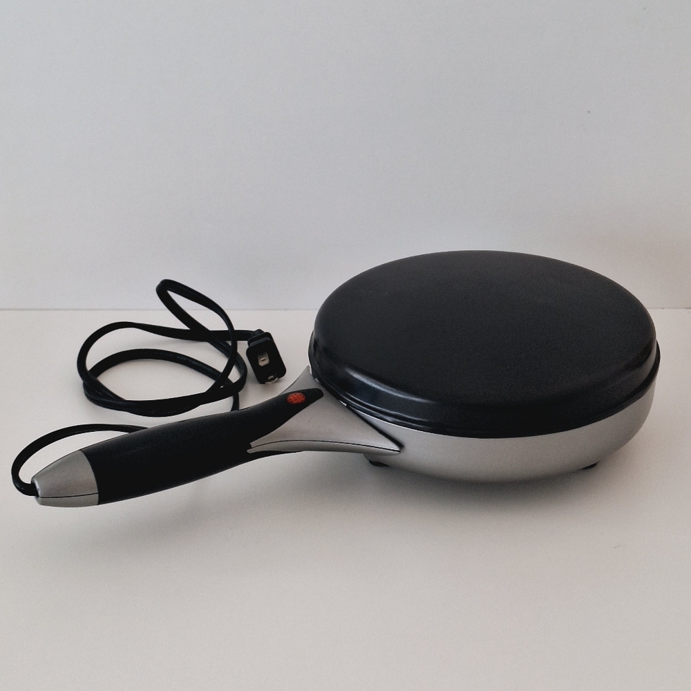 VillaWare plug-in crepe maker - Picture 2 of 7